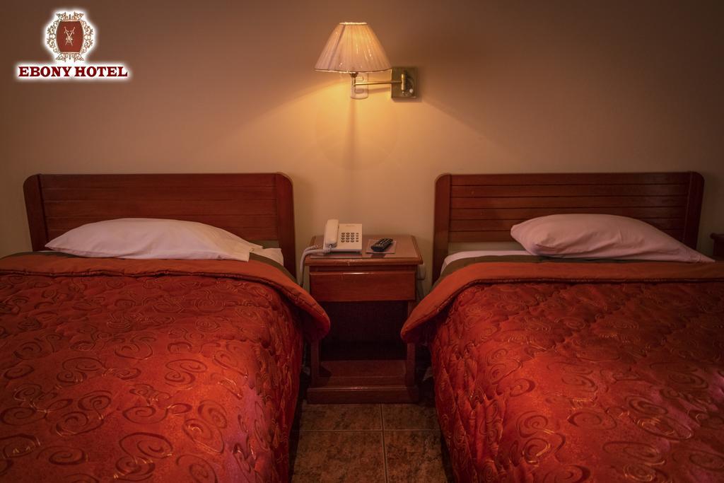Ebony Hotel 와라스 외부 사진